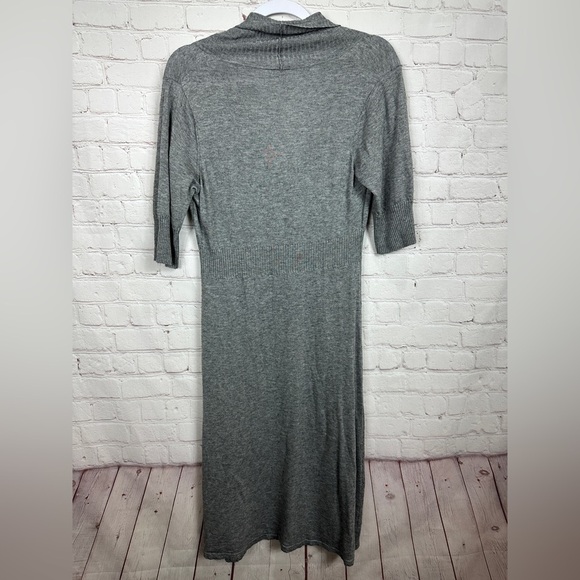 ATHLETA Knit Wool Viscose 3/4 sleeve V-neck midi Sweater Dress, sz M, GUC - Picture 6 of 6